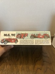 AMT 1/32 2 colored plastic scale M.G. TC cult car roadster Model Car kit Sealed