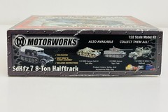 Motorworks SdKfz.7 8-Ton Halftrack w Figures 1:32 Plastic Model Kit 22010 NOB