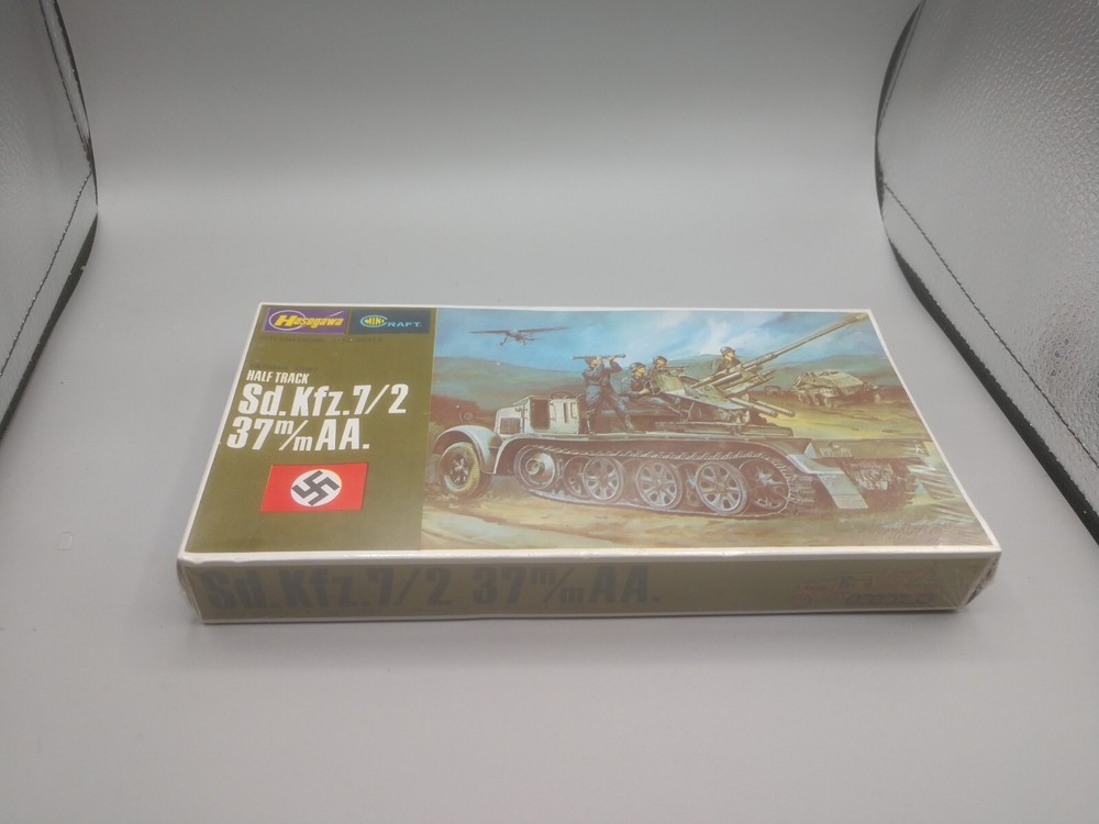 Hasegawa Half Track Sd.Kfz. 7/2 37 m/m AA. Model Kit 1/72 #MB-18 Sealed Package