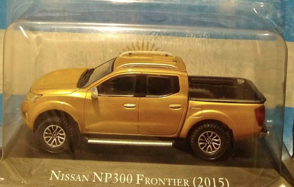 NISSAN NP300 FRONTIER 2017 SCALE DIECAST MODEL 1:43 INOLVIDABLES BUBBLE BROCHURE