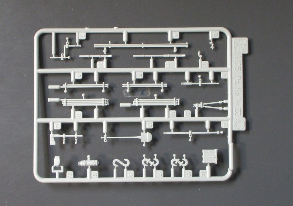 Cyber Hobby 1/35th Scale Panzer IV H w/88 Flak – Parts Tree C from Kit No. 6667