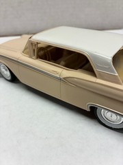 VINTAGE ORIGINAL AMT 1/25 SCALE 1959 FORD HT TAN/WHITE DEALER PROMO