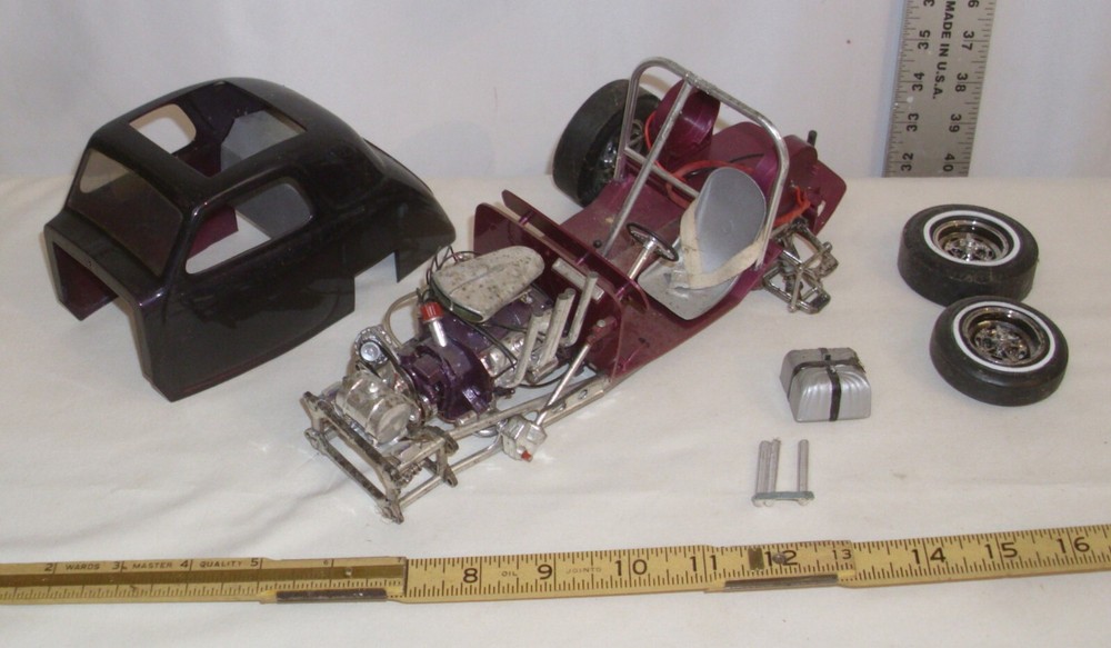 LINDBERG FIAT BIG SCALE GASSER DRAG HOT ROD CAR MOTORIZED MODEL KIT BUILT UP