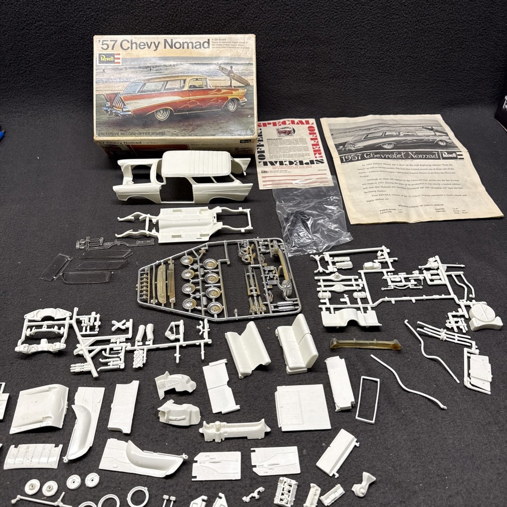 Revell ’57 Chevy Nomad H-1260 Issue 1968 Kit 1/25 Plastic Model Original Issue