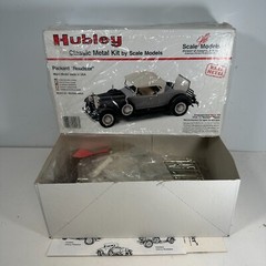 Hubley JLE Scale Models 4018 9″ Packard Roadster Unassembled Metal Auto Kit