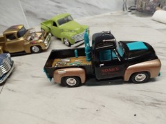Model Junkyard/parts Plastic ,Nice Custom Car Lot Of 4 Custom Pickups