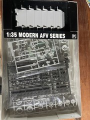 DML 1/35 Modern AFV Series T-80u (smt-1989) Model Tank Kit