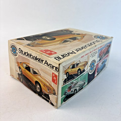 AMT 1964 Studebaker-Avanti Modern Classic T413 1:25 Model Kit Open Box