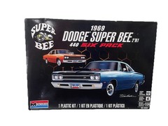 Monogram 1969 Dodge Super Bee 440 6 Pack 2in1 1/24 Plastic Model 85-4505 NOS