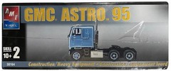 AMT/Ertl GMC Astro 95 Semi Highway Tractor 1:25 Model Kit NEW SEALED 2004 #38164