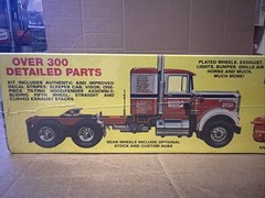 (BOXDMG) AMT 1/25 Kenworth W-925 Conventional Model Kit Big Rig Reissue AMT1021
