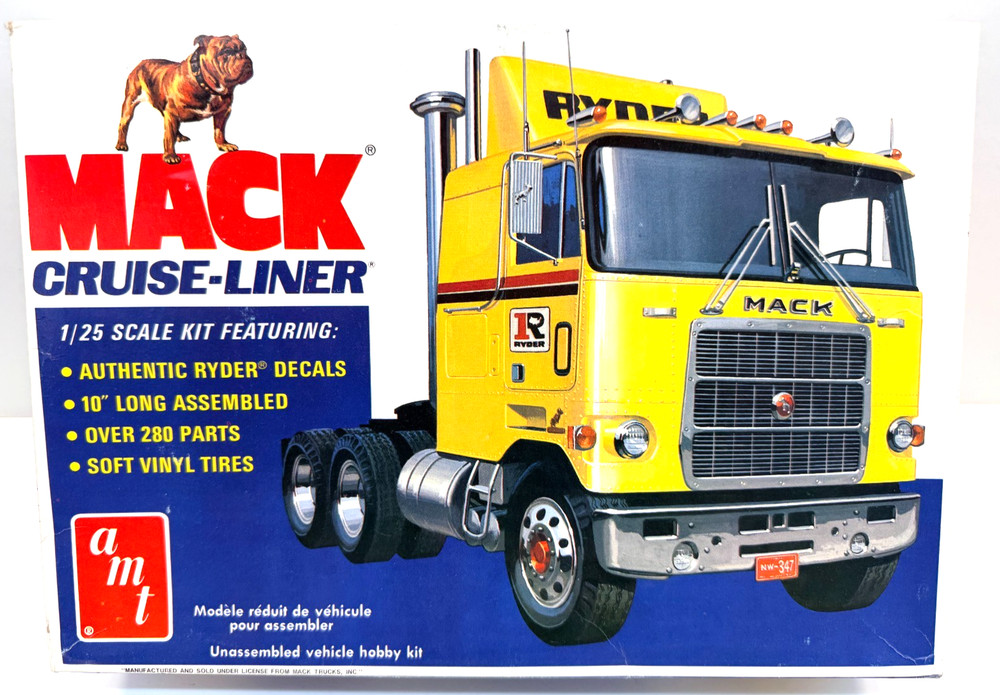 AMT 1:25 Scale Mack Cruise Liner Cabover Truck Ryder Sealed Inside Model Kit