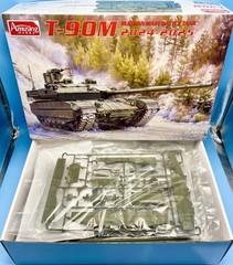 Amusing Hobby AH 35A070 1/35 Russian Main Battle Tank T-90M 2024-2025 Brand New