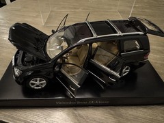 1/18 Paul’s Model Art MINICHAMPS Mercedes Benz GL Klasse