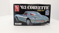 AMT 1963 Corvette Sting Ray 1/25 Model Kit Sealed Parts Complete 142pc Street…
