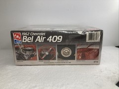 AMT ERTL 1:25 SCALE ” 1962 CHEVROLET BEL AIR 409 ” MODEL # 8716 1993 Toys R Us
