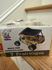 AMT 1925 FORD T FRUITWAGON SCALE 1:25 NEW 869/12