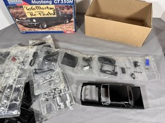1/25 Scale AMT Pro Shop 1966 Ford Mustang Coupe Hardtop Prepainted and Detailed