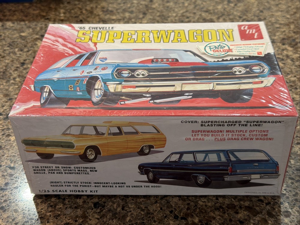 AMT 1965 CHEVELLE SUPERWAGON FACTORY SEALED INSIDE KIT! CIRCA 2012! VMCP!