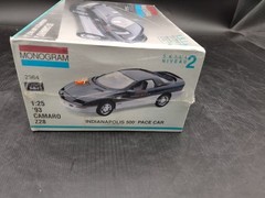 🚦🔥😎Monogram ’93 Camaro Z-28 Pace Car kit # 2964 Factory Sealed 1:25😎🔥🚦