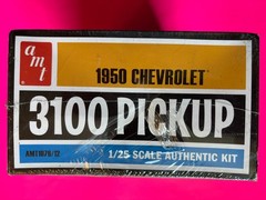1950 CHEVROLET 3100 PICKUP TRUCK MODEL KIT AMT RONND 2 1/25 SCALE NEW SEALED!!!!