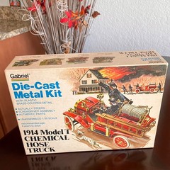 Gabriel Hubley Die-Cast Metal Kit 1914 Model T Chemical Hose Truck Firetruck