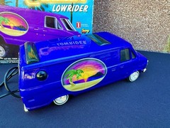 Lindberg 1:25 Scale Cali Cruiser 70’s Lowrider Hoppin’ Chevy