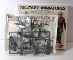 Tamiya 1:35 GERMAN ARMY INFANTRY, Plastic Kit #MM102 With Paperwork Japan