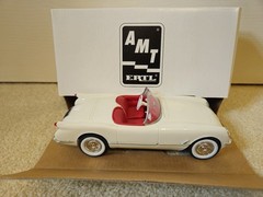 DEALER PROMO 1953 CORVETTE CONVERTIBLE POLO WHITE 8732 AMT ERTL “NEW IN THE BOX”