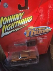 2006 Johnny Lightning CHEVY THUNDER 1967 CHEVY CHEVELLE SS #17 SEE PHOTOS