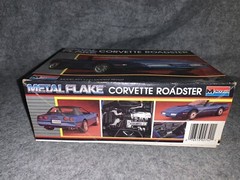 Vintage Monogram Corvette Roadster 1/24 Model Kit #2742