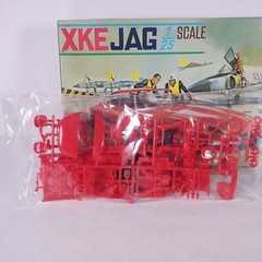 XKE Jag Revell 1:25 Model Kit 0556 Sealed Parts Bag 1998