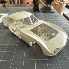 IMAI 1/16 Toyota 2000GT Motorized Model Kit Unbuilt Complete Japan