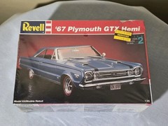 Vintage 1/25 REVELL ’67 PLYMOUTH GTX HEMI No. 7359 NOS FACTORY SEALED 1994