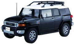 Fujimi 1/24 Toyota FJ Cruiser (Two tone Black) Snap Kit 066141