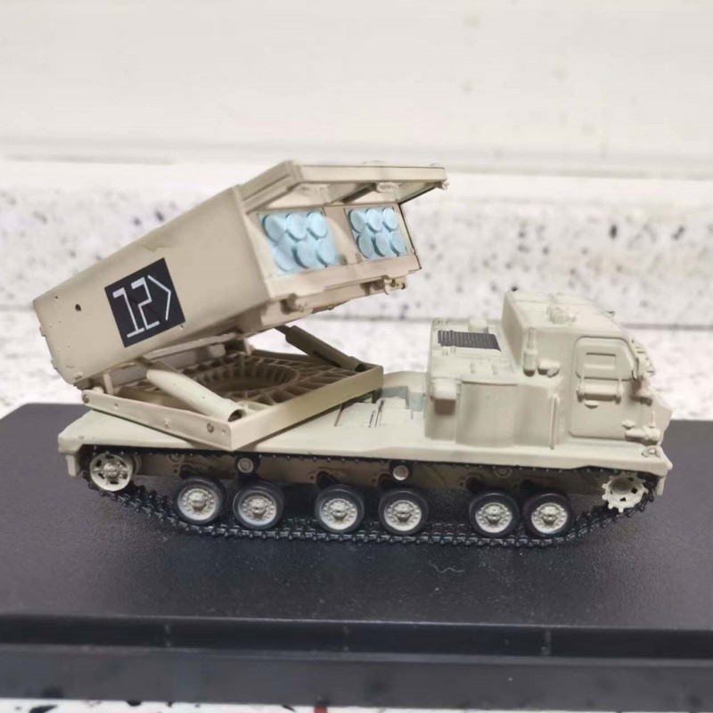 U.S. Army M270 MLRS Rocket Launcher – New, Desert Camo Model 1/72 Scale