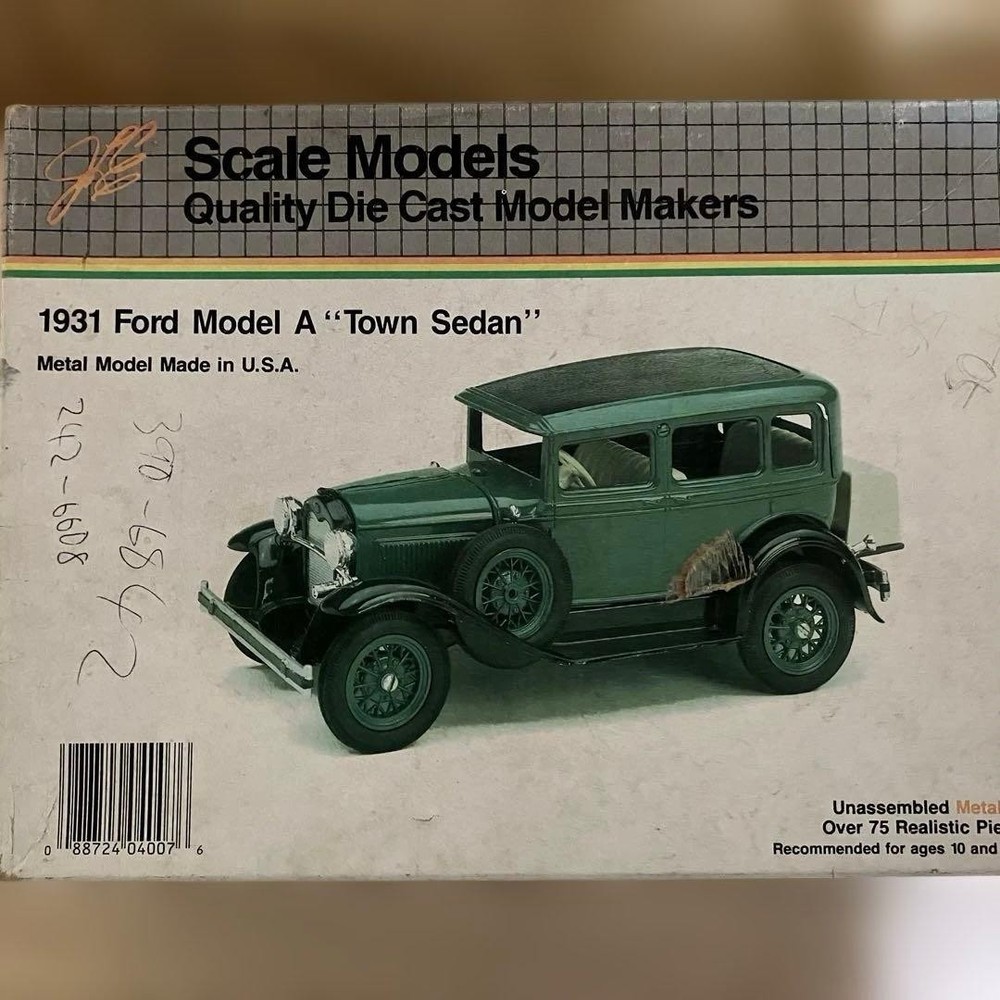 Scale Models 1931 Ford Model A Town Sedan Vintage Classic Rare Unbuilt Kit