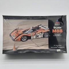 McLaren M8B 1971 Can-Am Racer Accurate Miniatures 1:24 Model Kit Sealed
