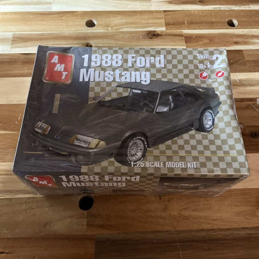 AMT 1988 Ford Mustang 1:25 Scale Model Kit 31736