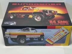 1984 GMC Pickup FRONT & REAR AXLE / SPRINGS from SUNDOWNER MPC 1:25 Model Kit 84