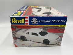 REVELL CHEVY LUMINA STOCK CAR UNBUILT MODEL KIT – 1/24 SCALE -COMPLETE IN BOX