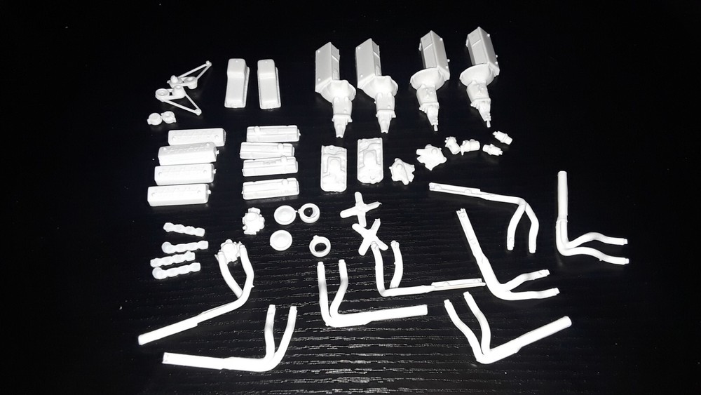 1/25 scale Model car parts 2 MPC Rat trap Vega Engines
