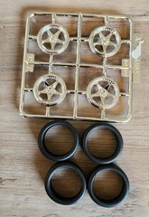 1/25 Scale New Rubber Tires And Chrome Wheels Model Car Parts