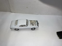 AMT 1:25 Firebird 400 Started Parts Model Kit 5768-200 As Is