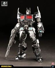 Trumpeter & Transformers 08205 Dark Optimus Prime SPECIAL LIMITED EDITION Model