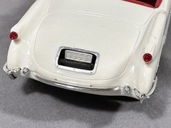1/24 Scale 1953 Chevrolet CORVETTE Super Nice Model Car 1/25 C1 White/Red *NICE*