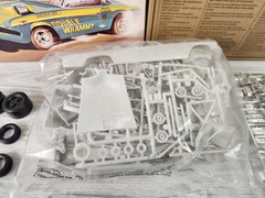 AMT 1953 ’53 HEMI Studebaker DOUBLE WHAMMY 1:25 Model Kit NOB 30107