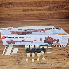 Amt Matchbox Fruehauf Flatbed Trailer 1/25 Scale Model Kit PK-6608 Unbuilt Open