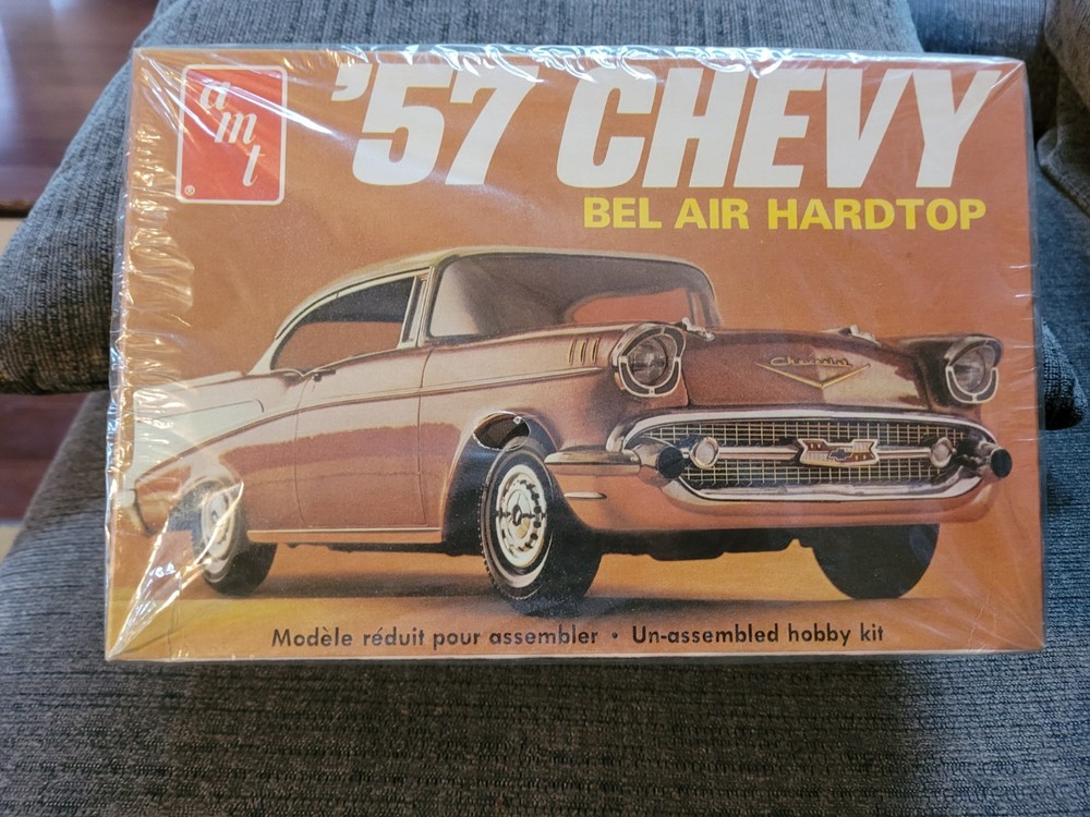 Vintage ’70’s era “Pepper Shaker” ’57 Chevy 3 in 1 Model Kit Sealed Inside! 1/25