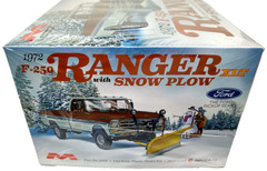 Moebius 1972 Ford F-250 Ranger XLT 4X4 Pickup w/Snow Plow Model 1/25 Sealed 2568
